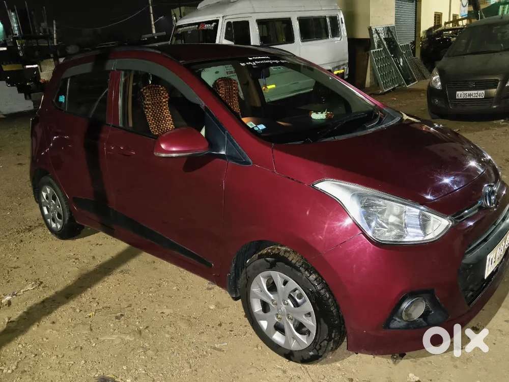 Hyundai Grand I10 2017 Petrol 121000 Km Driven