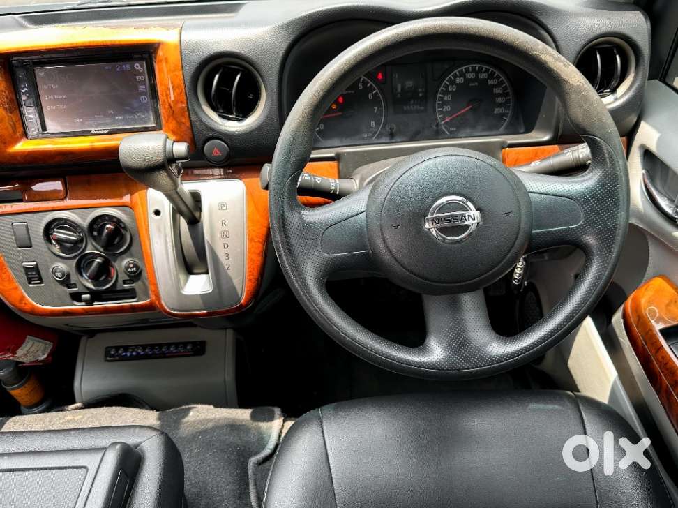 Nissan Urvan, 2016, Petrol