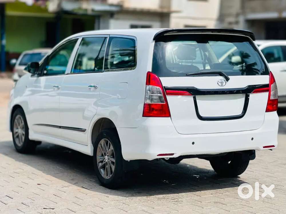 Toyota Innova Diesel 2015