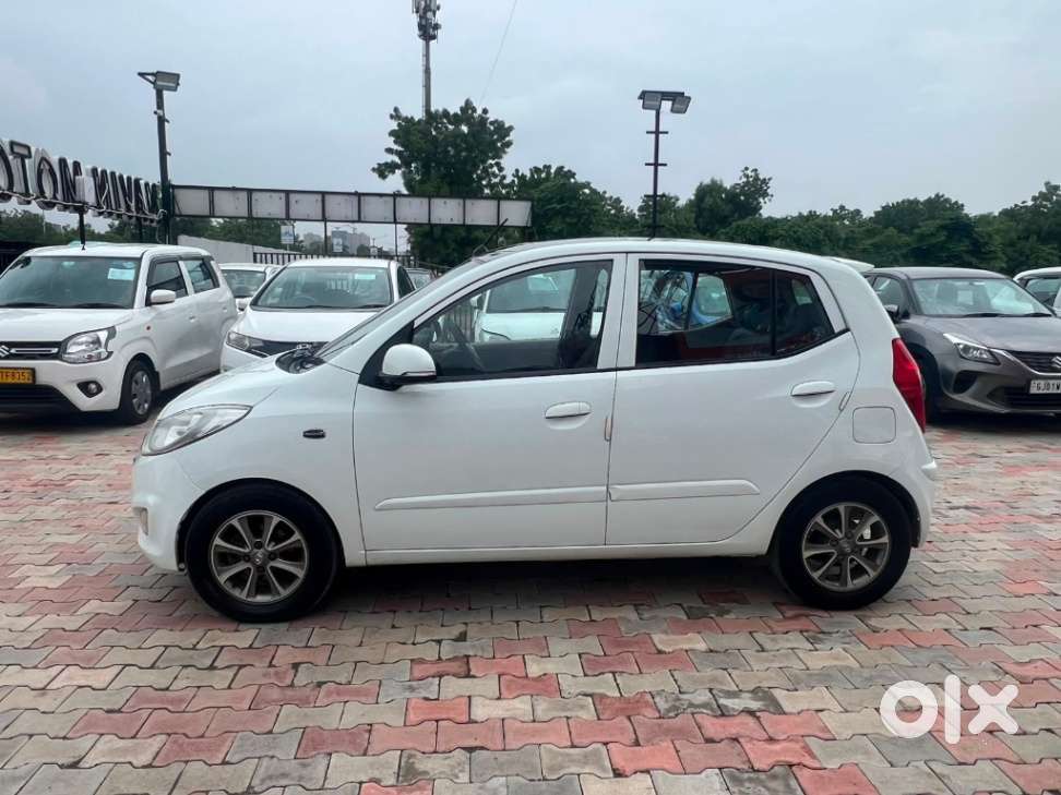 Hyundai I10 Asta Sunroof At, 2012, Petrol
