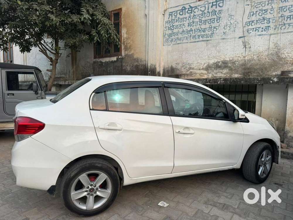 Honda Amaze 2nd Gen 2014 Petrol 75000 Km Driven