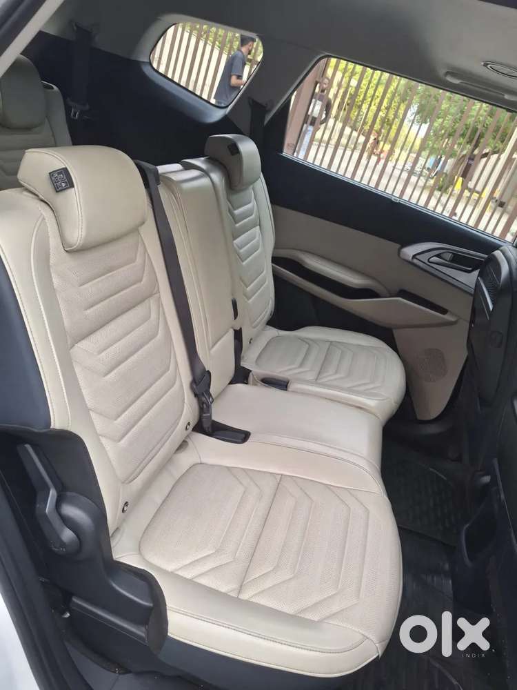 Kia Carens Luxury (o)1.5 Diesel At 7 Str, 2024, Diesel