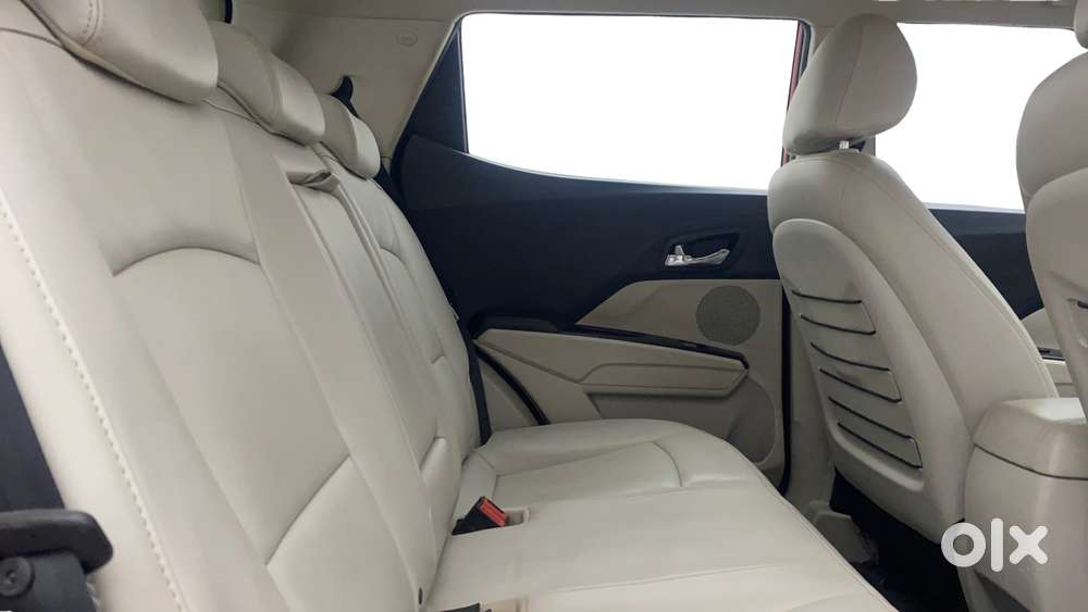 Mahindra Xuv300 W8 Amt Optional Diesel, 2021, Diesel