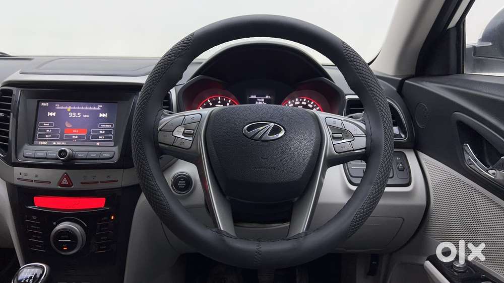 Mahindra Xuv300 W8, 2019, Petrol