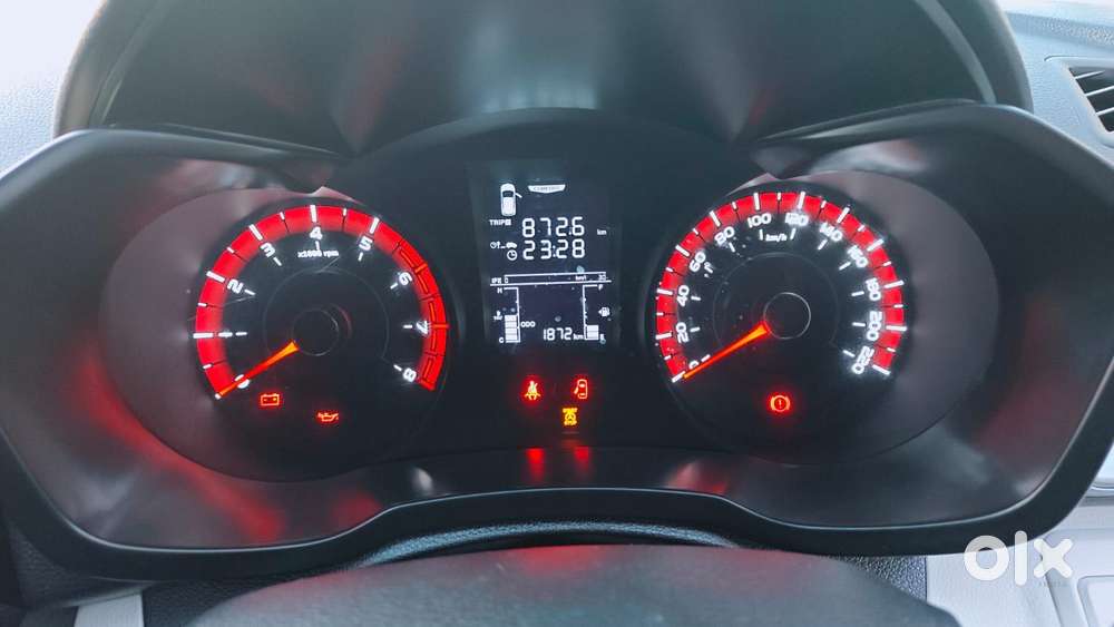 Mahindra Xuv 3xo Ax7l Petrol Mt, 2025, Petrol