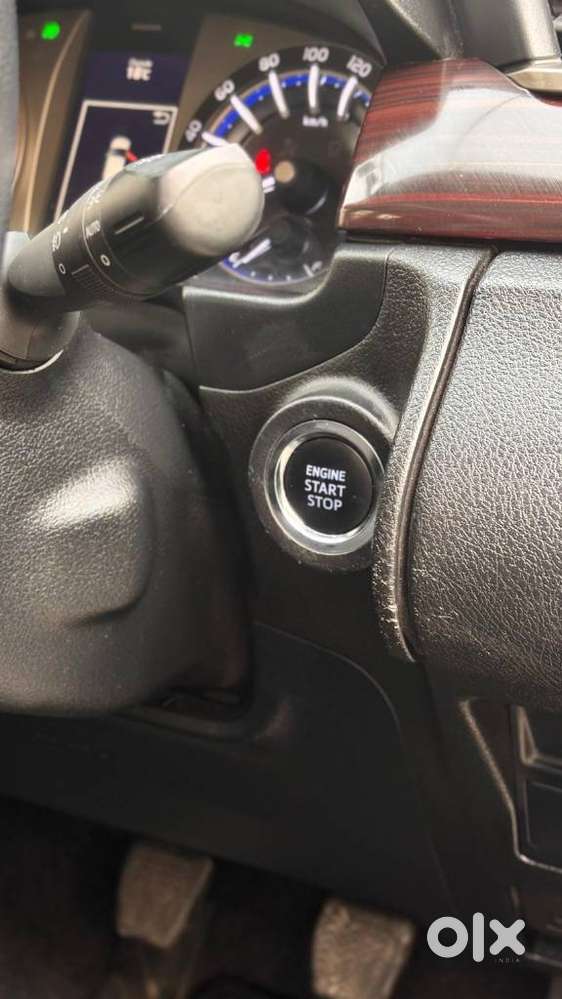 Toyota Innova Crysta, 2022, Petrol