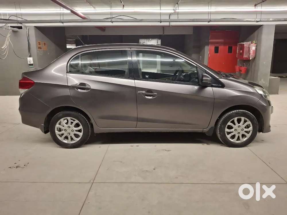 Amaze Vx Petrol 50,000 Genuine Km