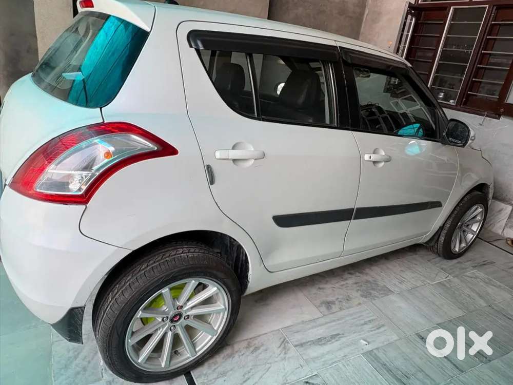 Maruti Suzuki Swift 2012 Diesel 94000 Km Driven