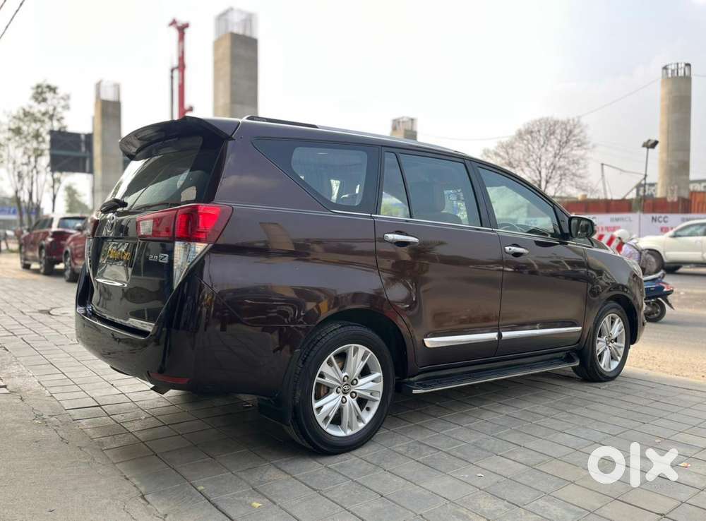 Toyota Innova Crysta 2.8z Automatic, 2018, Diesel