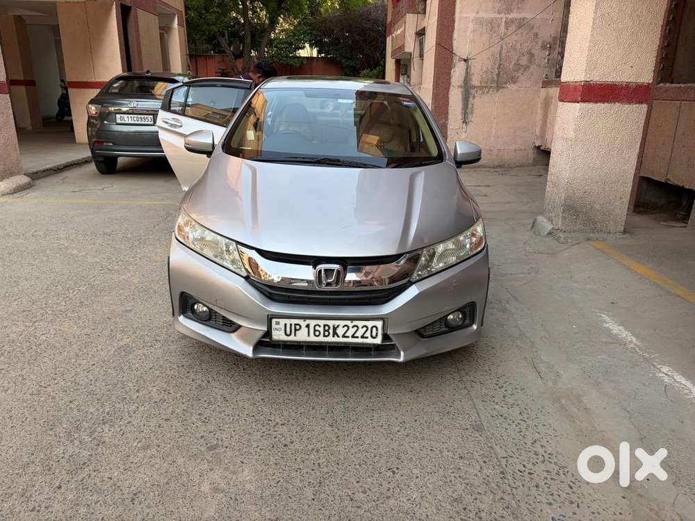 City Top Model Well Maintained Single Hand Driven Corporate  Automatic