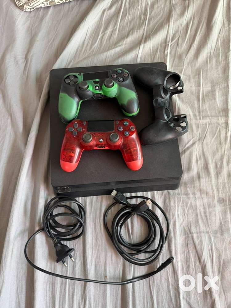 Sony Ps4 Slim 1TB | 2 original controllers | Original Powercord & HDMI
