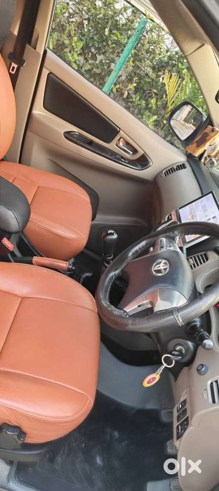 Toyota Innova 2.5 V 8 Str, 2015, Diesel