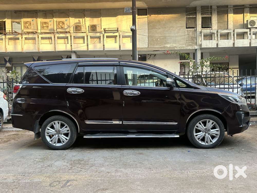 Toyota Innova Crysta 2.8z Automatic, 2018, Diesel