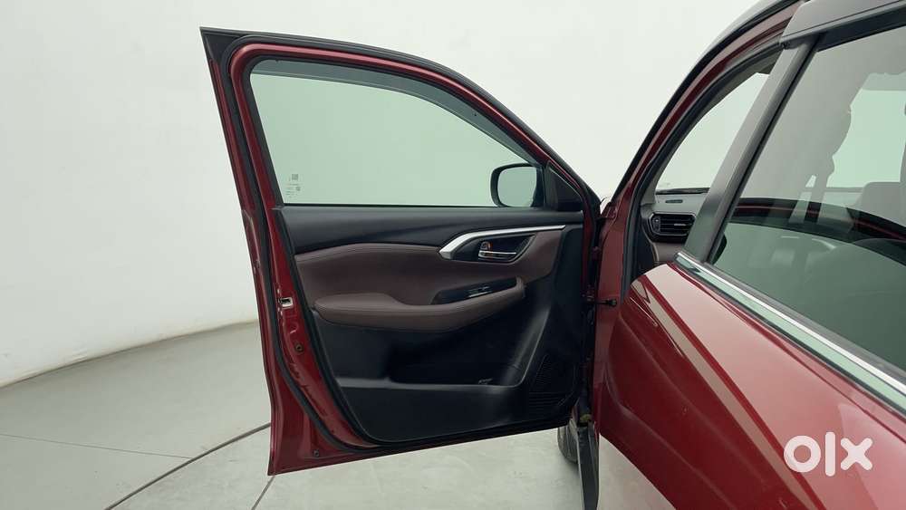 Maruti Suzuki Grand Vitara 1.5 Alpha Smart Hybrid Dual Tone At, 2024..