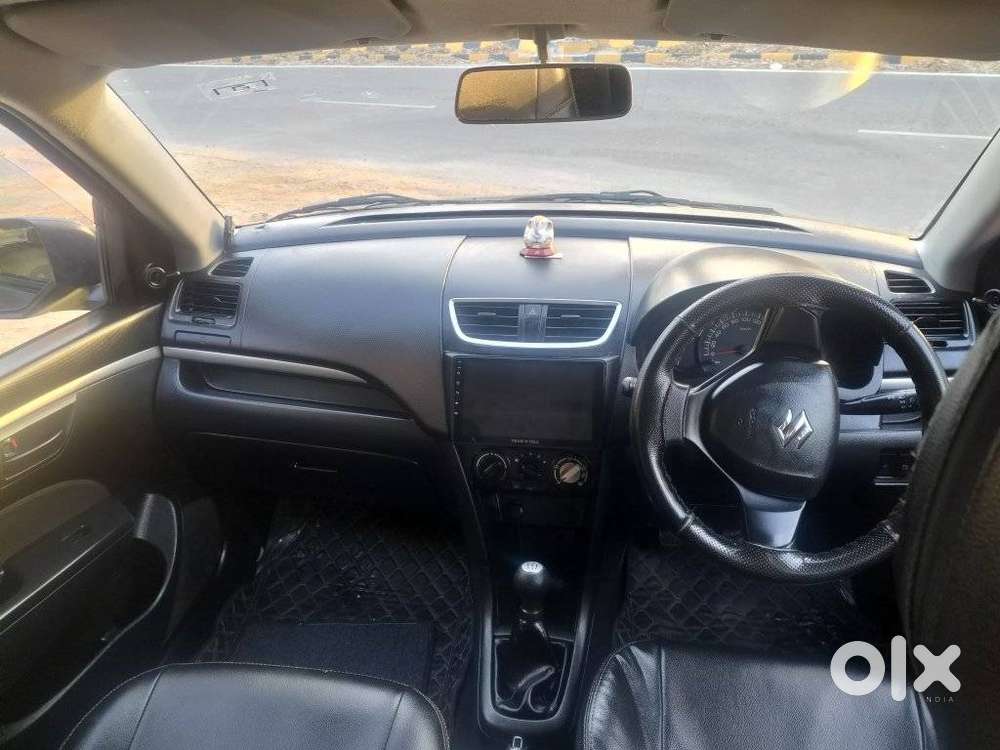 Maruti Suzuki Swift Lxi Optional-o, 2017, Petrol