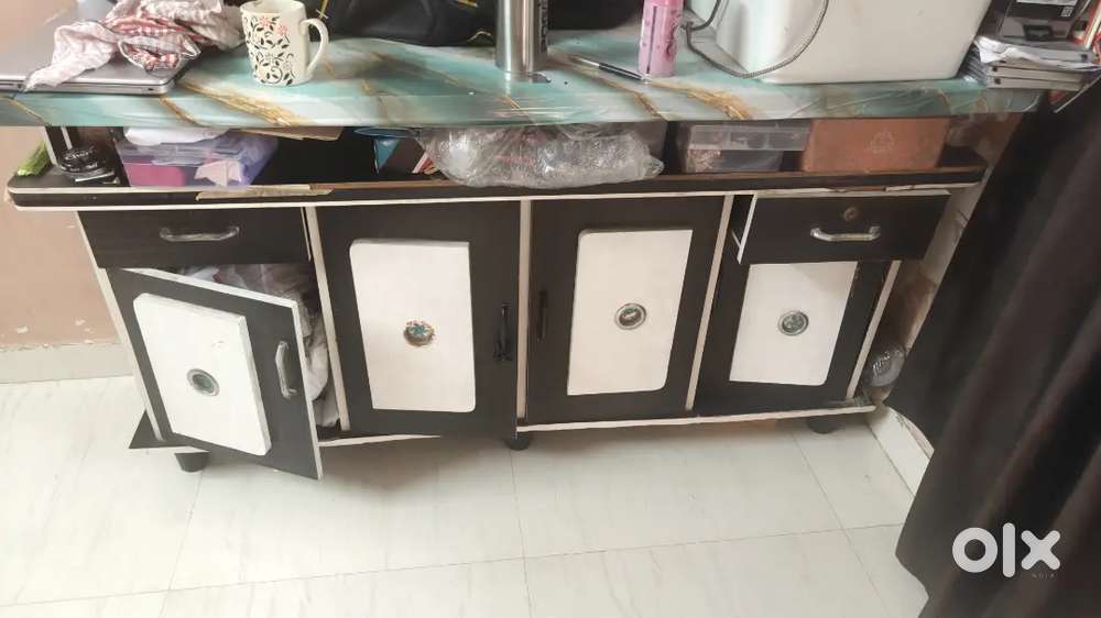 Cupboard y