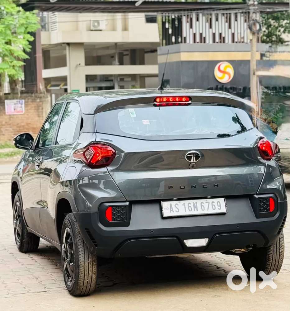 Tata Punch, 2025, Petrol