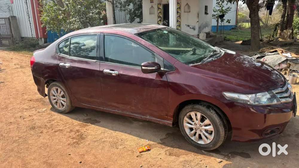 Honda City V With Sunroof