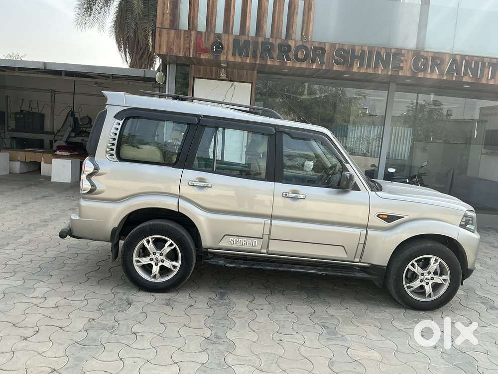 Mahindra Scorpio S10, 2015, Diesel