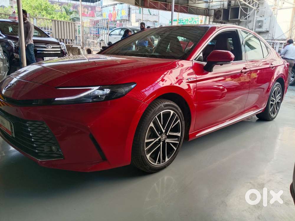 Toyota Camry Hybrid, 2024, Cng & Hybrids