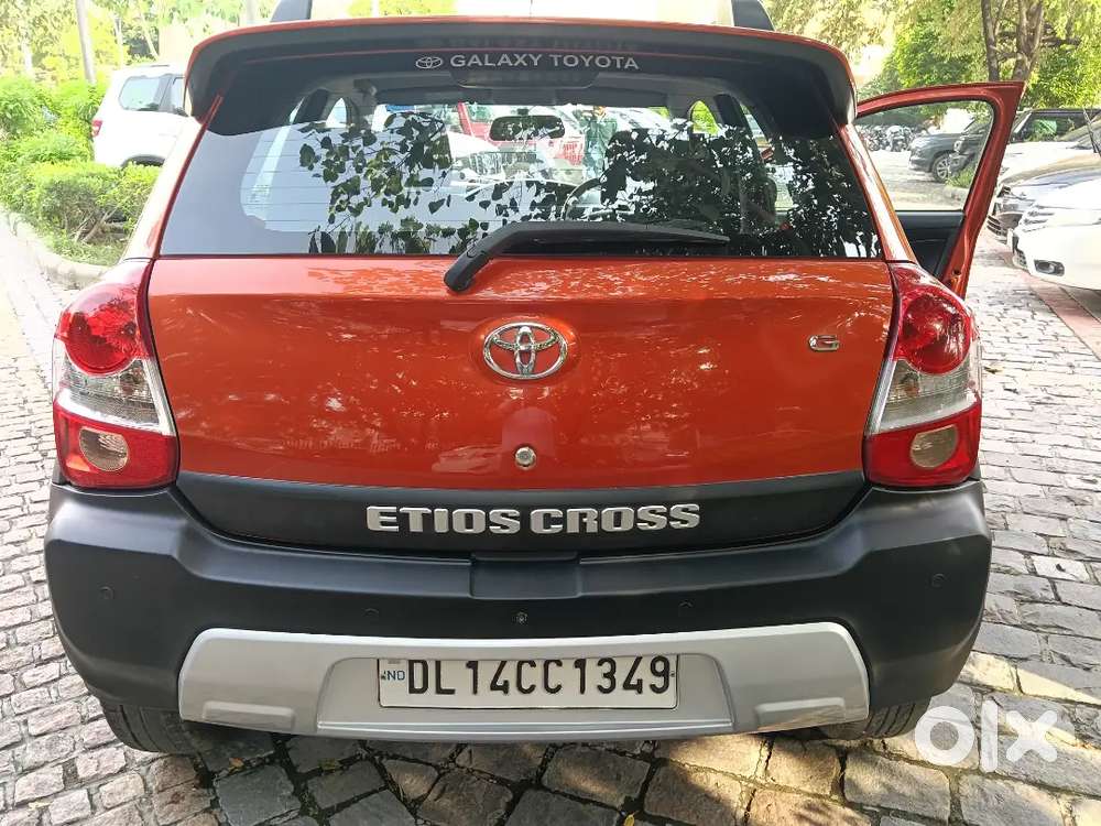 Toyota Etios Cross 1.2 Petrol 2015