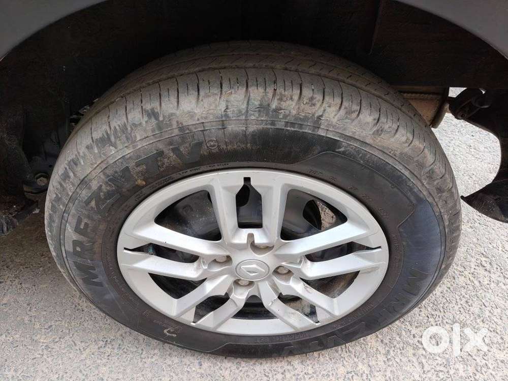 Renault Triber Rxt, 2022, Petrol