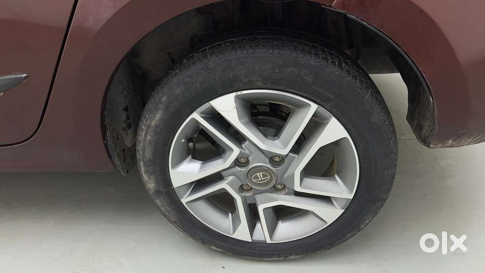 Tata Tigor Xza Plus, 2022, Petrol
