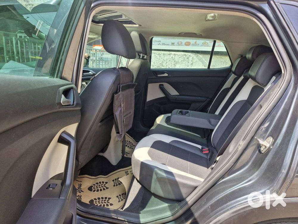 Volkswagen Taigun 1.0 Tsi Topline At, 2023, Petrol