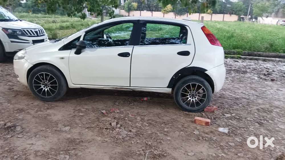 Fiat Grande Punto 2013 Diesel 132000 Km Driven