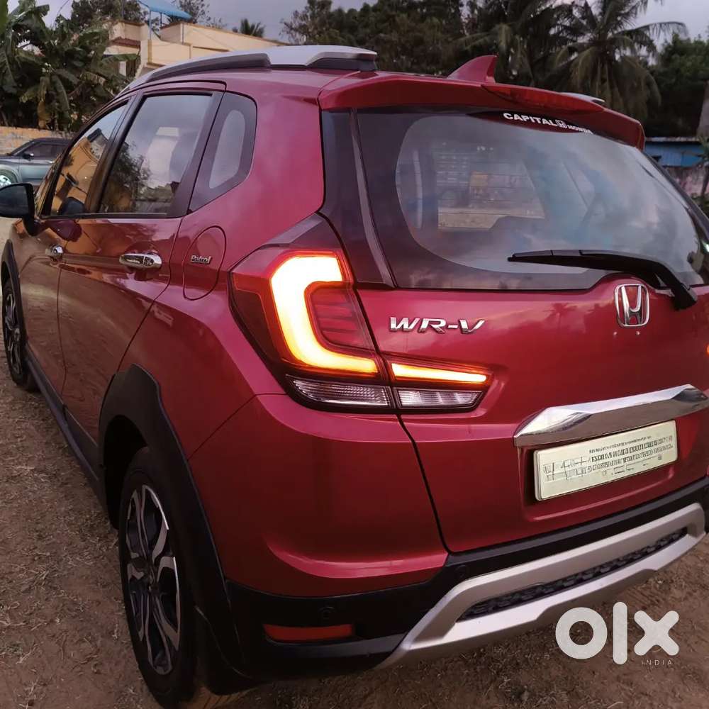 Honda Wr-v Vx Petrol – 2022 – Radiant Red Metallic – Top Model