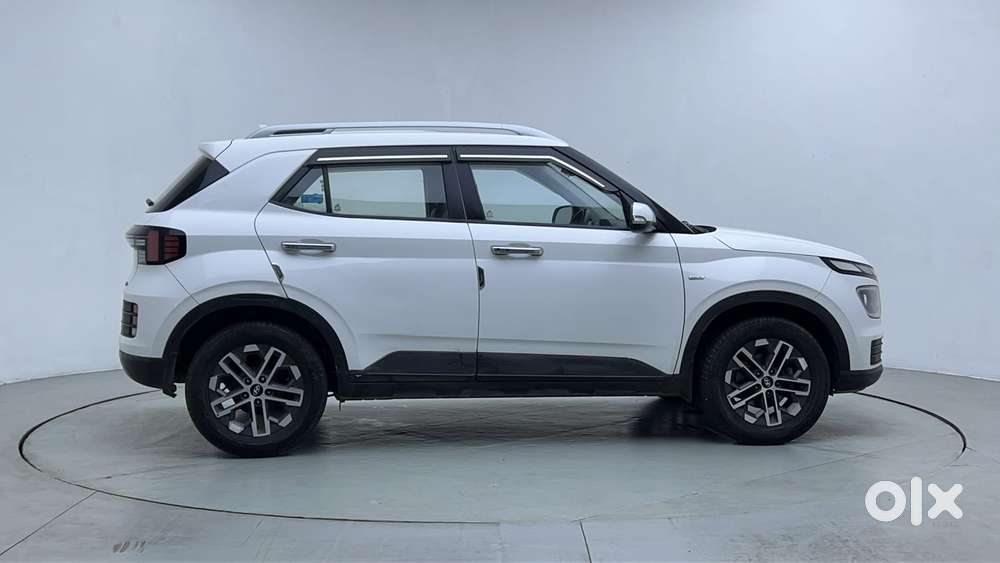 Hyundai Venue 1.0 Sx (o) Turbo Dct, 2023, Petrol