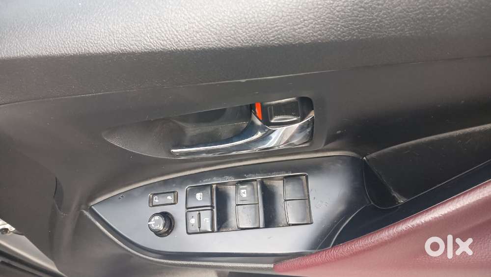 Toyota Innova Crysta 2.4 G Mt 7 Str, 2023, Diesel