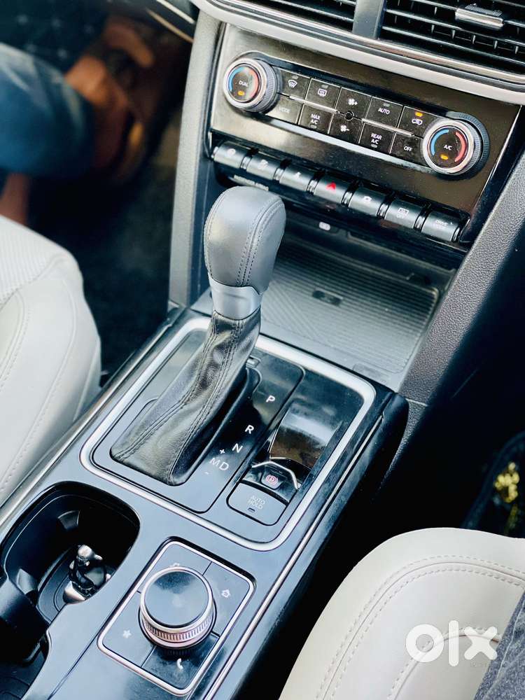 Mahindra Xuv700 2.2 Ax 7 Diesel At Luxury Pack Str, 2024, Diesel