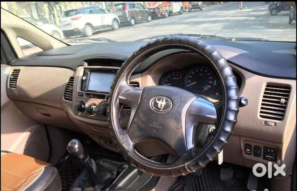 Toyota Innova 2.5 G (diesel) 8 Seater Bs Iv, 2016, Diesel