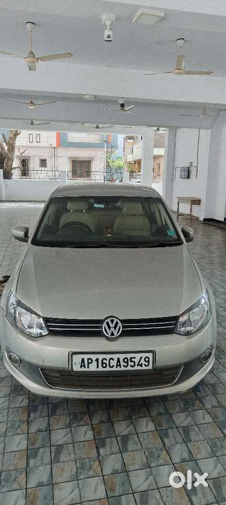 Show Room Track And Well Maintained