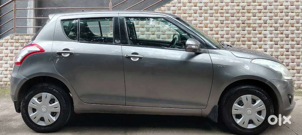 Maruti Suzuki Swift Vxi + Manual, 2012, Petrol