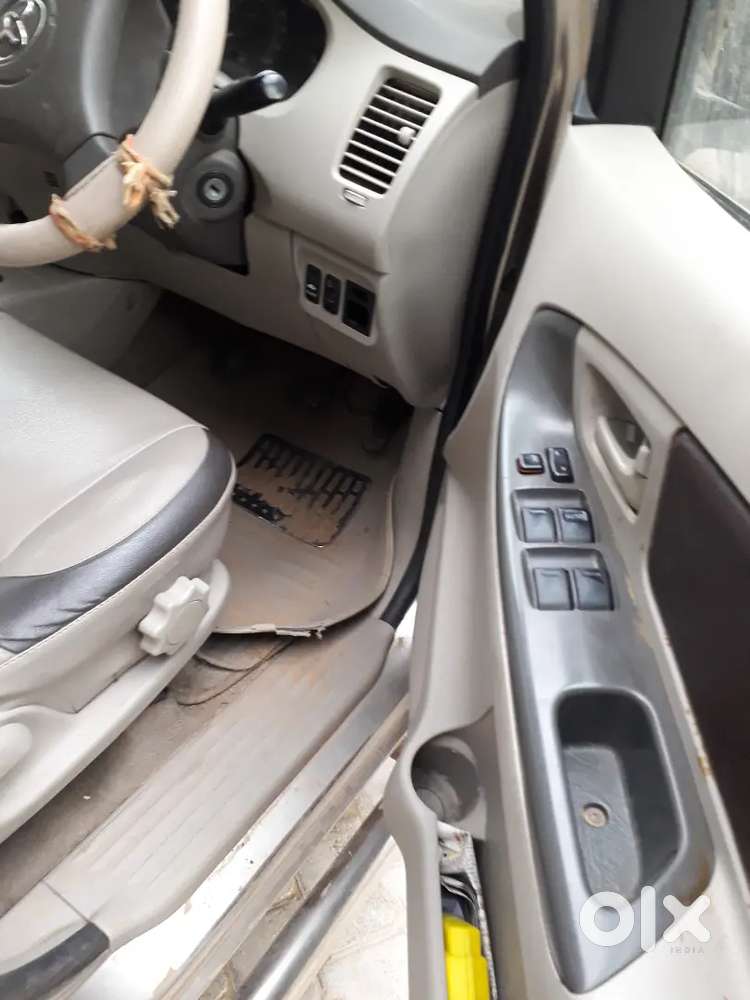 Toyota Innova 2.0 Gx 2009