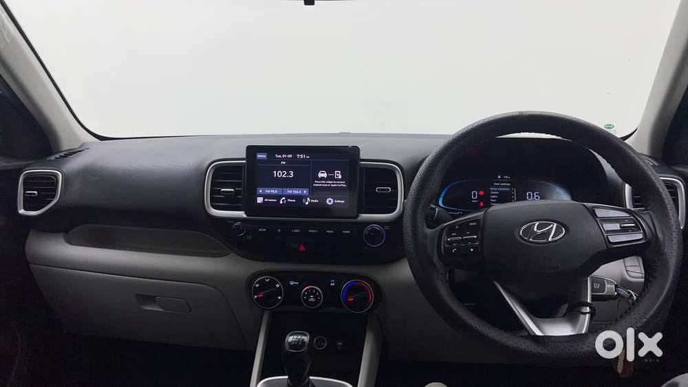 Hyundai Venue 1.2 S (o), 2022, Petrol