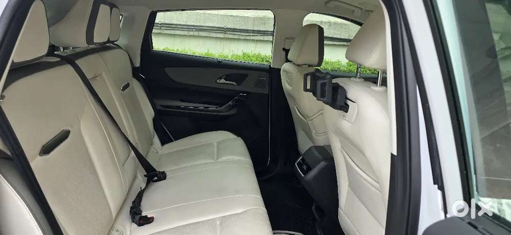 Mahindra Xev 9e Top Model Less Driven Excellent Condition
