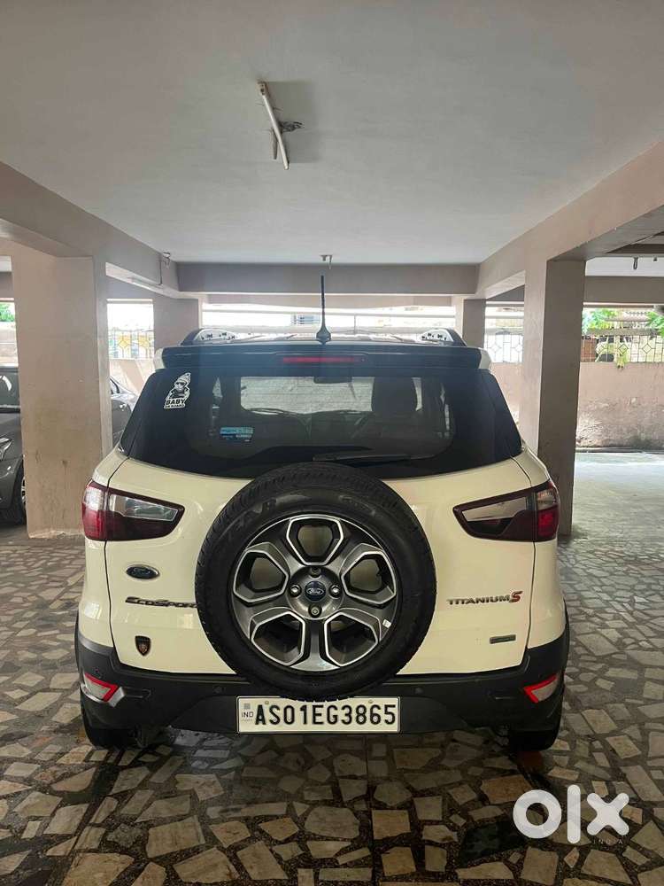 Most Powerful White Suv Best Performance Top Smooth Driving Experience