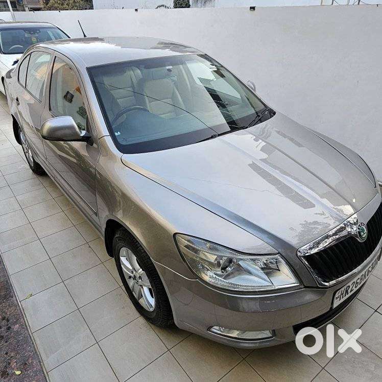Skoda Laura 1.8 Tsi Ambition, 2011, Petrol