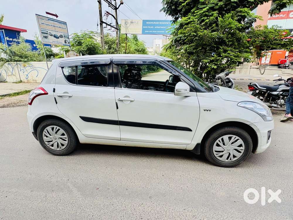 Maruti Suzuki Swift Vxi Optional, 2017, Cng & Hybrids