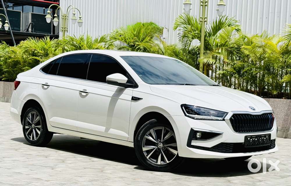 Skoda Slavia 1.0 Tsi Style At, 2023, Petrol
