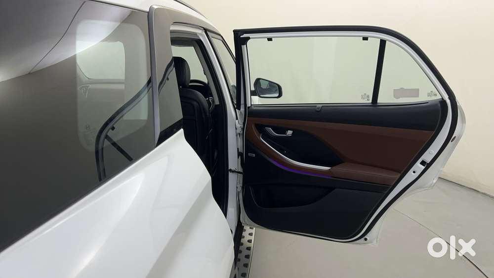 Hyundai Alcazar 1.5 Tdct Signature (o) 7s Petrol, 2023, Petrol