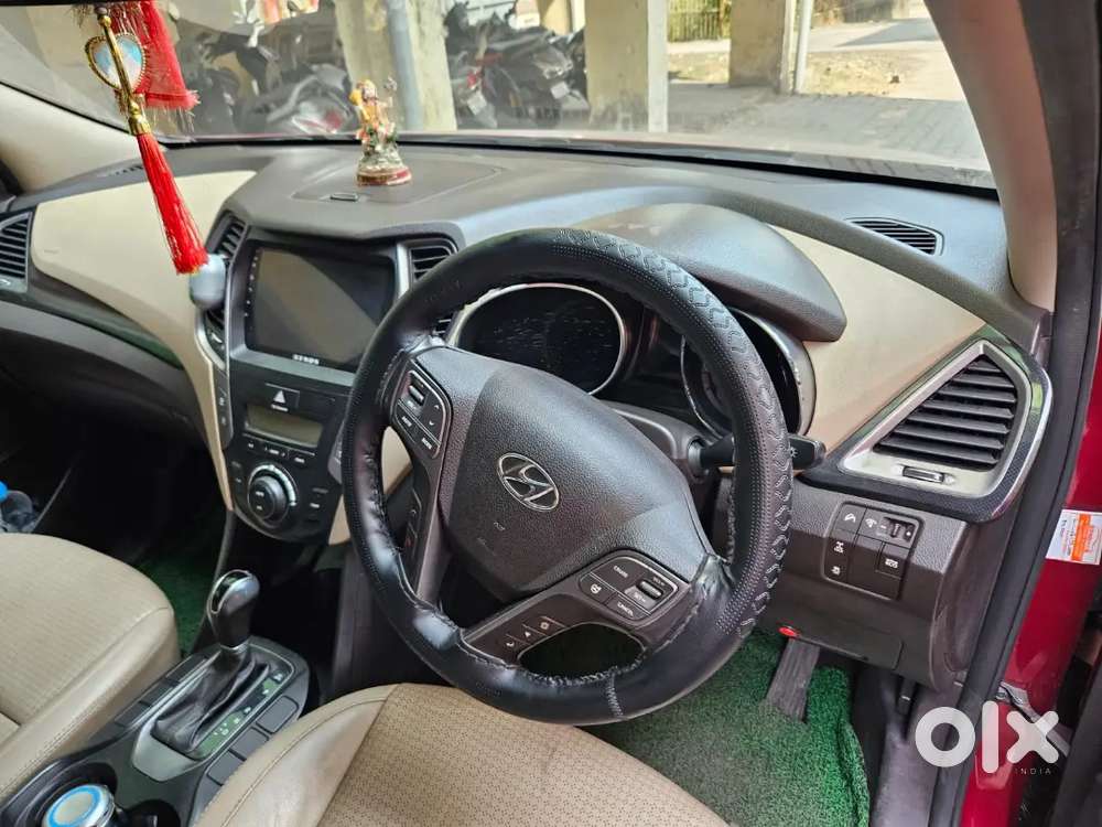 Hyundai Santa Fe Top Model, Luxury Big Seven Seater Car