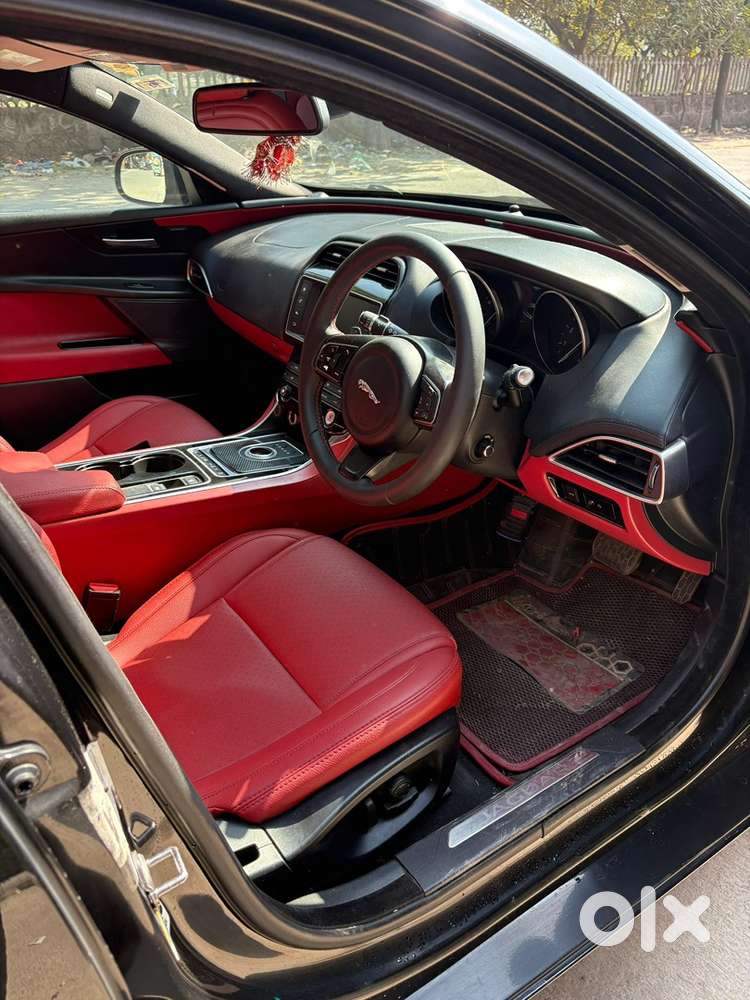 Luxurious Jaguar Xe  2018  Petrol 68800 Wsr