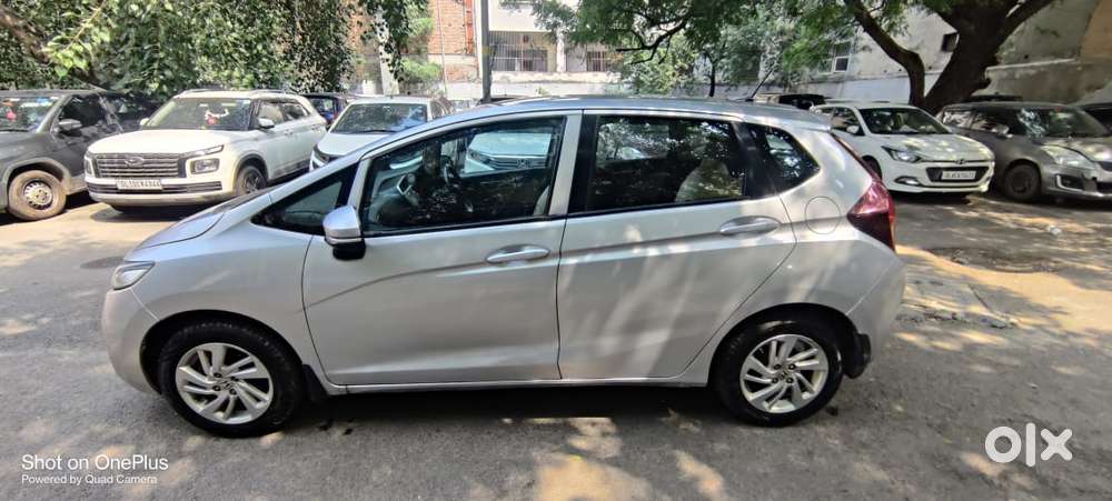 Honda Jazz V Mt Privilege, 2015, Petrol