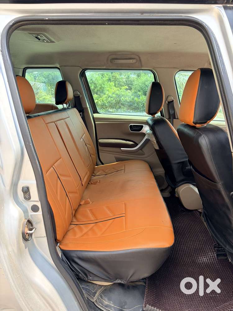 Mahindra Tuv 300 Mhawk100 T8, 2017, Diesel