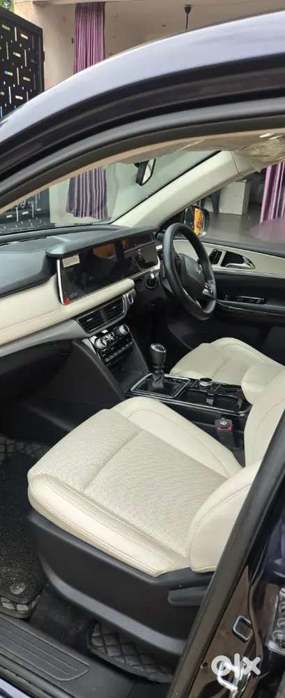 Mahindra Xuv700 Ax7l For Sale.
 First Owner
 Well Maintained
 Compa