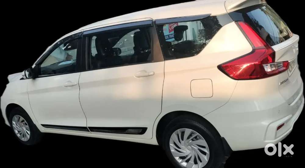 Maruti Suzuki Ertiga 2023 Petrol Well Maintained
